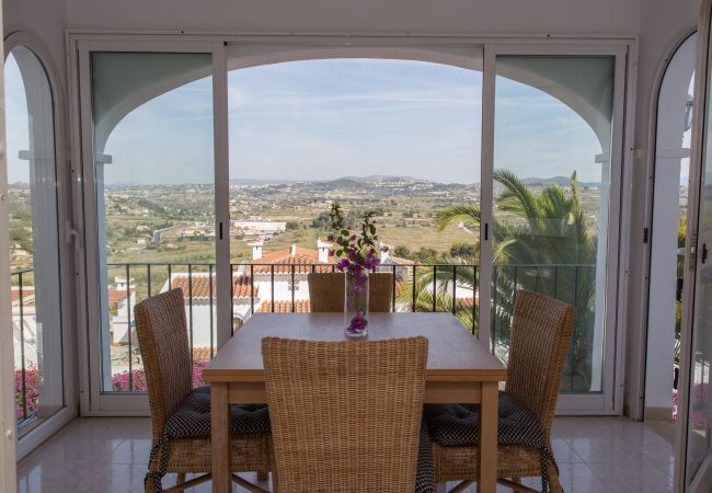 Casa adosada en Moraira - Villa en Moraira con chimenea y free Wifi Casa adosada en Moraira - Villa en Moraira con chimenea y free Wifi