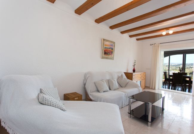 Casa adosada en Moraira - Villa en Moraira con chimenea y free Wifi Casa adosada en Moraira - Villa en Moraira con chimenea y free Wifi