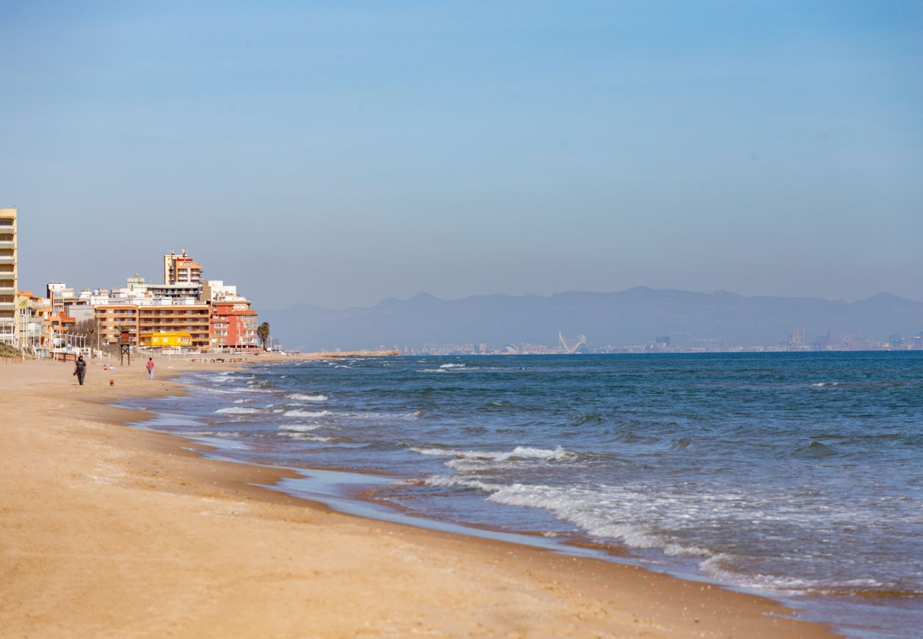 Apartamento en Sueca - Apartamento frente al mar 30min Valencia