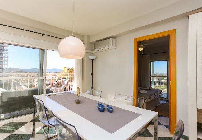 Apartment in Sueca - Beachfront Apartment 30min from Valencia