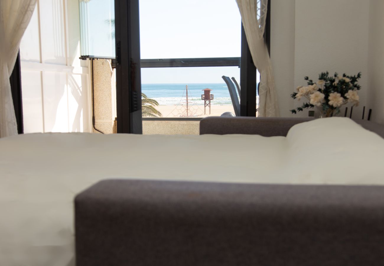 Apartment in Cullera - Beachfront apartment Cullera Espacio MJ