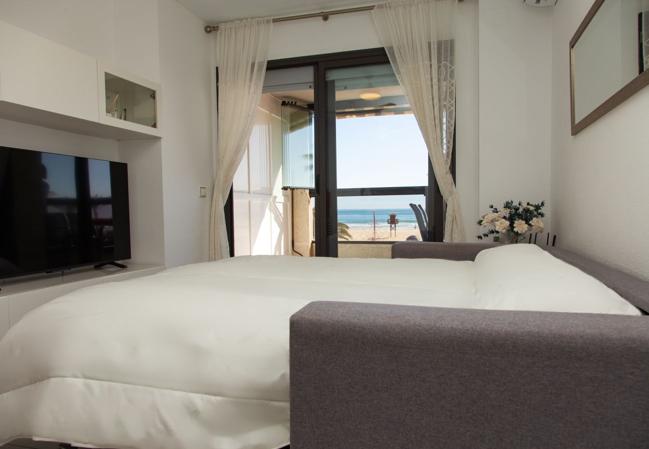 Apartment in Cullera - Beachfront apartment Cullera Espacio MJ