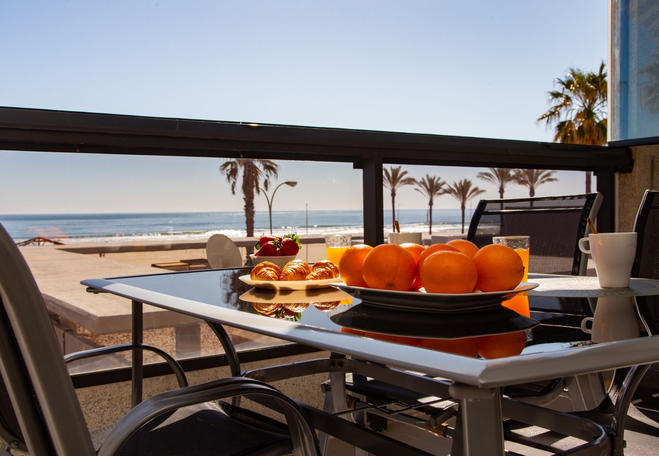 Apartment in Cullera - Beachfront apartment Cullera Espacio MJ