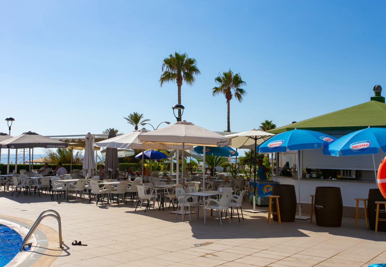 Apartment in Cullera - Beachfront apartment Cullera Espacio MJ