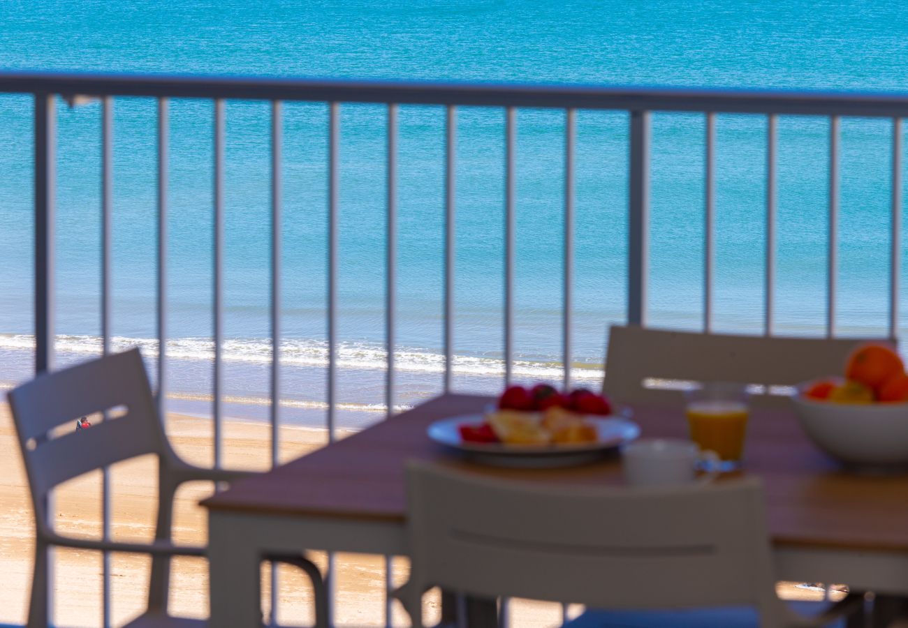 Apartment in Cullera - Cullera Beachfront Terrace Apartment